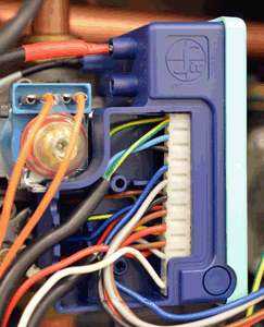 sm friendly format con ignition control box in situ (b).gif